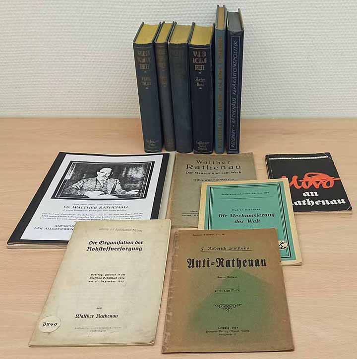 Walther Rathenau Literatur-Konvolut (12 Stück)